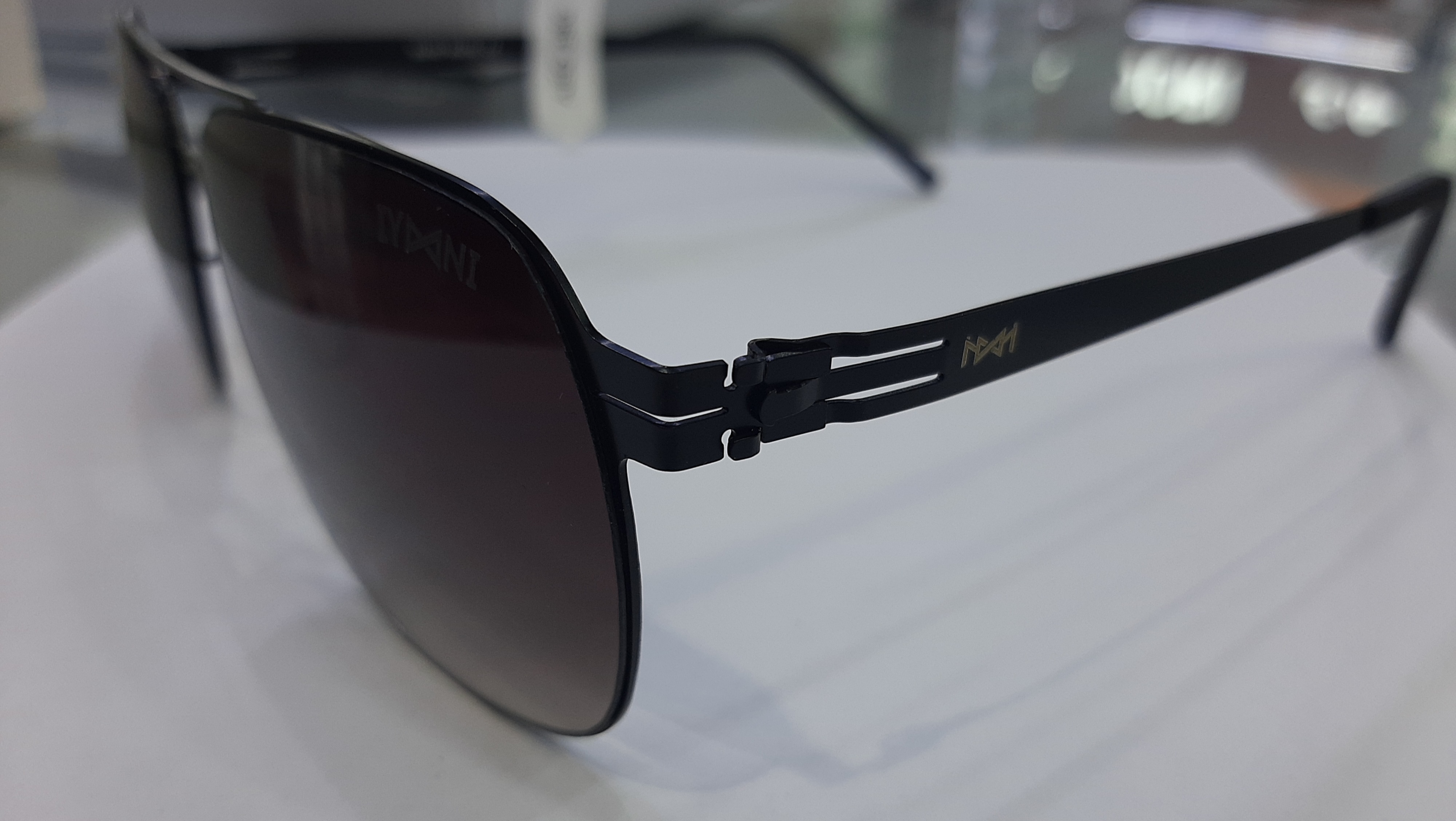 IYOONI A2013 C01 60-14-142 MATTE BLACK WITH GREY GRADIENT view 3